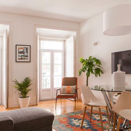 Cozy 1St Floor Flat Central Chiado District With Balconies And Ac 19Th Century Building Lisabona Exterior foto