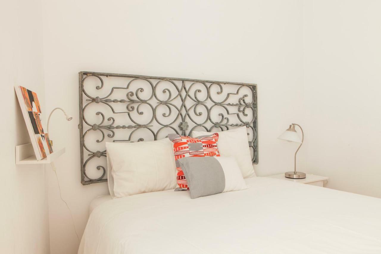 Cozy 1St Floor Flat Central Chiado District With Balconies And Ac 19Th Century Building Lisabona Exterior foto