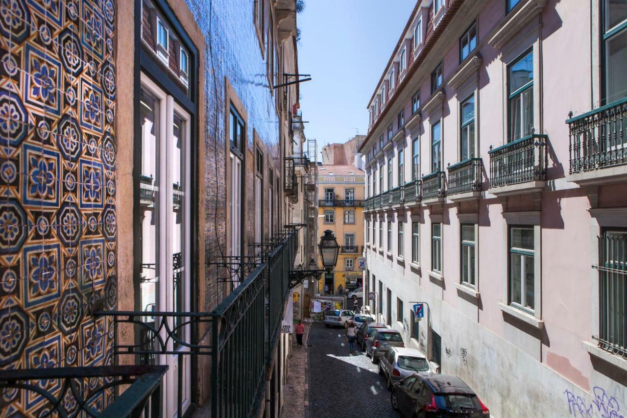 Cozy 1St Floor Flat Central Chiado District With Balconies And Ac 19Th Century Building Lisabona Exterior foto