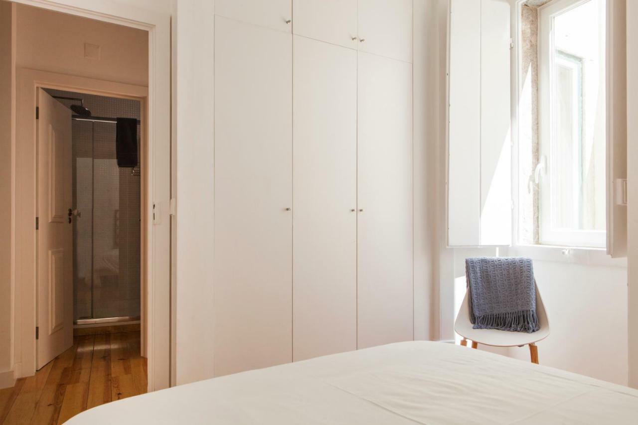Cozy 1St Floor Flat Central Chiado District With Balconies And Ac 19Th Century Building Lisabona Exterior foto