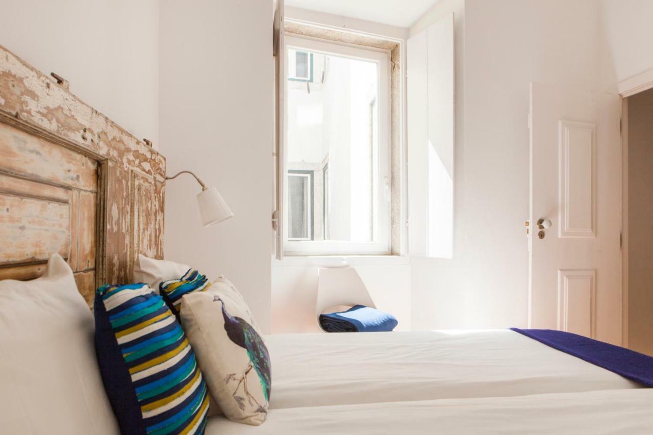 Cozy 1St Floor Flat Central Chiado District With Balconies And Ac 19Th Century Building Lisabona Exterior foto